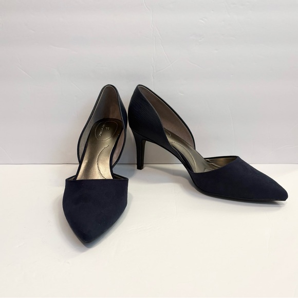 Bandolino Navy Blue Heels Elegant d'Orsay Design Size 8M Brand New Pumps Formal - Picture 1 of 10